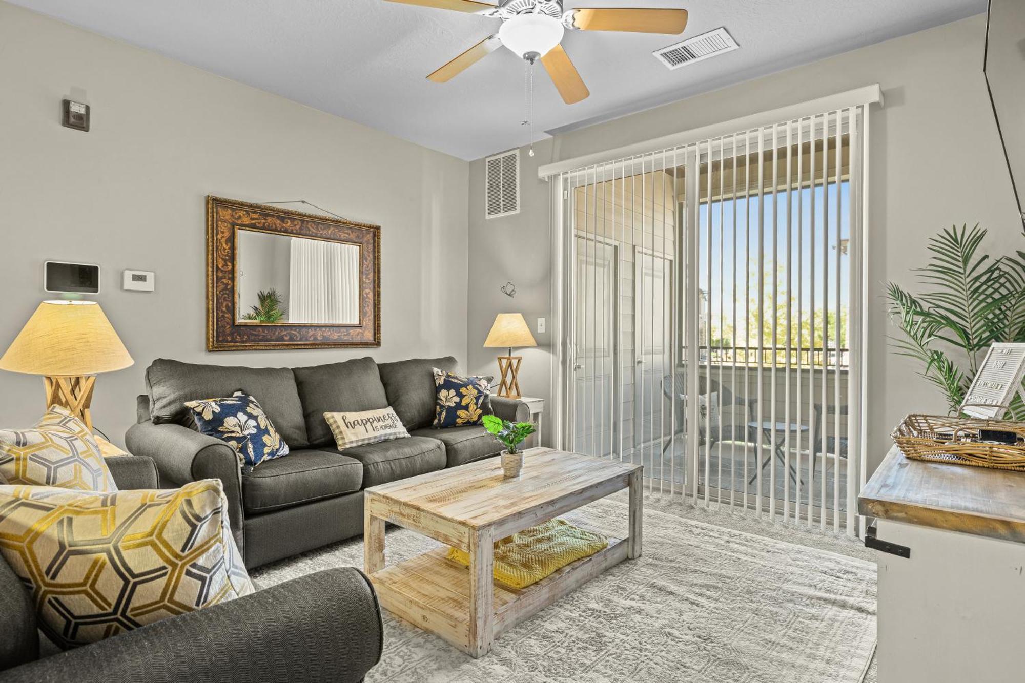 Butterfly Themed Kings Apartment With Private Garage & Access To Lux Hot Tub, Bbq & Gym جنوب جوردان المظهر الخارجي الصورة
